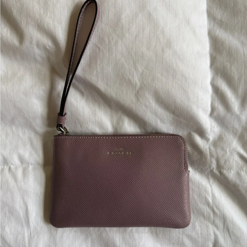 Coach Mauve Corner Zip Wristlet | OS - Picture 2 of 9